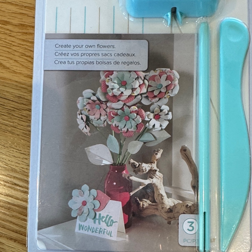 NEW We R Memory Keepers Paper Flower Punch Board Custom Floral Embellishments - Picture 3 of 6